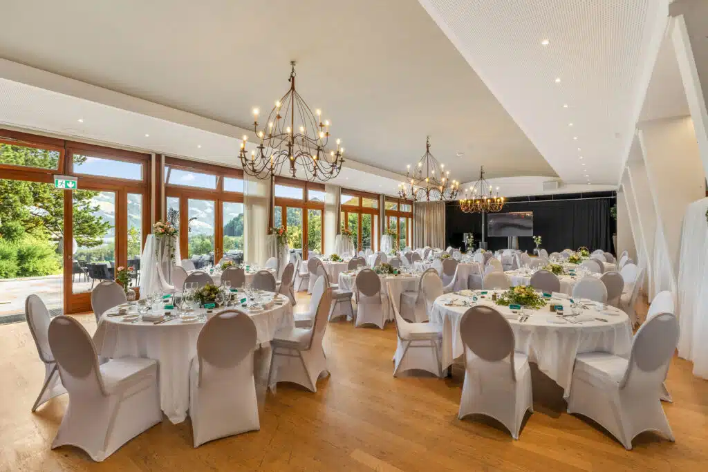 Un mariage dans la salle d'évènements au Saint Georges à Gruyères