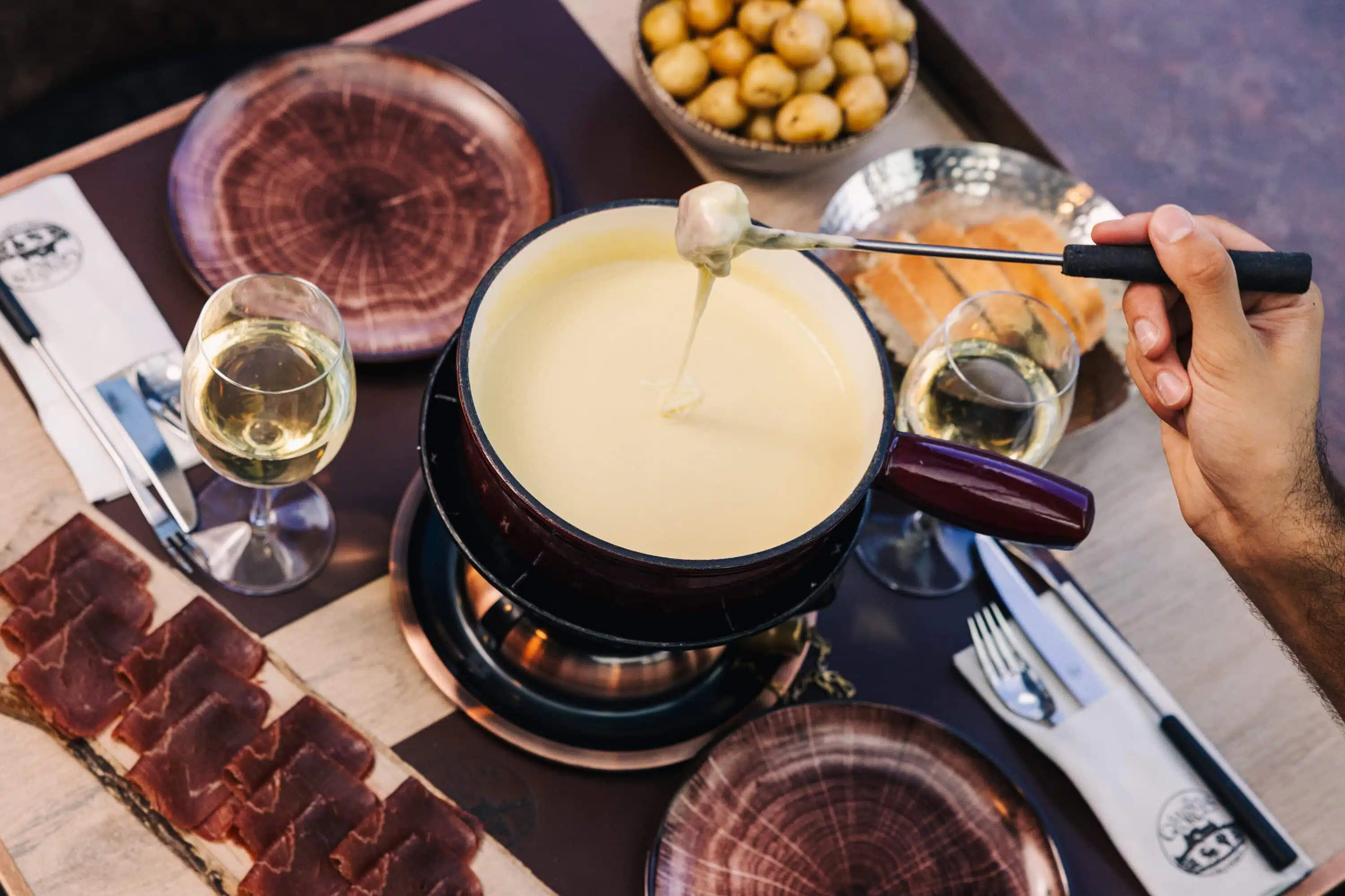 Fondue moitié-moitié au restaurant le Saint Georges à Gruyères